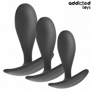 Addicted Toys Analpluggar Set 3 st innehåller tre svarta silikonpluggar i olika storlekar - perfekt för att utforska nya sensationer med detta premium analpluggset från Addicted Toys.