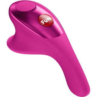 Be-One fingervibrator i rosa silikon med böjd design och synlig FUN-knapp, avsedd för yttre stimulering.