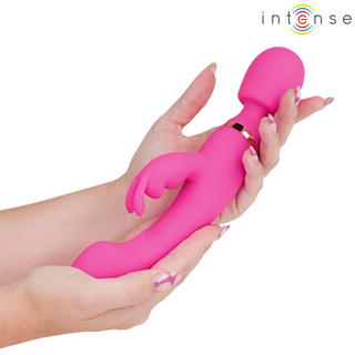Här visas Winona 2-i-1 Rabbit & Wand, en rosa dubbelstimulator med slät silikonfinish och ergonomisk design.