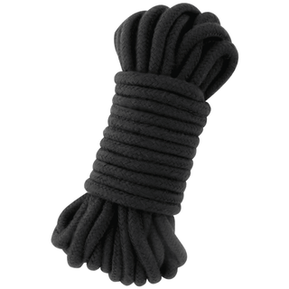 Svart Bomulls Bondage Rep 10 M, en prydligt lindad bunt av tjockt svart rep som exemplifierar traditionellt hantverk, är isolerad på en vit bakgrund.
