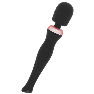 Rithual Akasha Wand 2.0 är en svart, böjd handhållen massageapparat gjord av silikon av medicinsk kvalitet, med en rundad topp med en röd accent nära huvudet för elegans och funktionalitet.