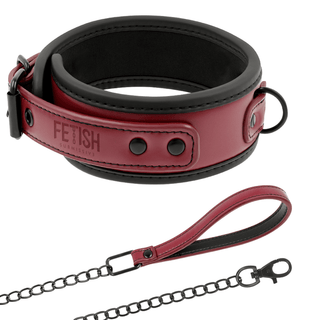 Neopren Kedjehalsband i rött och svart med ett clip-fäst kedja koppel och ögla handtag.