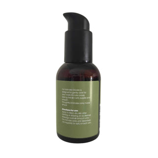 Pumpflaska i mörkt bärnstensfärgad plast med etikett med texten Dalya Pure Intim Oilcare 100 ml.