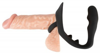 Öka din njutning med Ring & Plug Black Velvets silikonring, med realistiska beige dildotillbehör. Denna eleganta och funktionella accessoar ger en ny dimension till dina intima stunder.