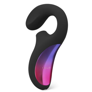 LELO Enigma är en svängd svart silikon G-punktsvibrator med en lila-rosa metallic accent och LELOs varumärke på sidan.