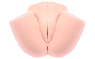 Sally Masturbator är en silikonmodell med mänskliga anatomiska egenskaper ur ett bakperspektiv, med en slät, hudtonad yta med minimala detaljer på en vanlig vit bakgrund för en verklighetstrogen upplevelse.