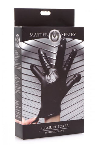 Stimulerande Handske Pleasure Poker från Master Series är en svart, pokertexturerad handske med räfflade fingrar. Para ihop den med en fingervibrator för en förbättrad upplevelse och använd vattenbaserat glidmedel för mjuka förnimmelser.