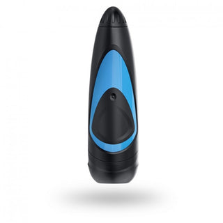 En elegant flaska från Masturbator - Satisfyer Men-kollektionen, med en svart och blå design med en spetsig kork, står upprätt på en orörd vit bakgrund.