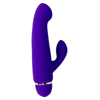 Utforska Boral Mini Rabbit Intense, en lila vibrator gjord av vattentät silikonmaterial. Den har dubbla motorer med en böjd axel och sidoförlängning, idealisk för intern och extern stimulering.