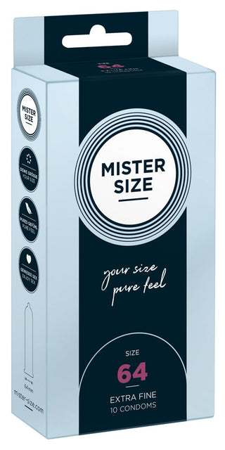 En rektangulär låda med en ljusblå och mörkblå design, märkt "Mister Size", med texten "din storlek, ren känsla" och markering "Size 64, Extra Fine." Den innehåller 10 premiumkvalitetskondomer under namnet Mister Size Kondomer.