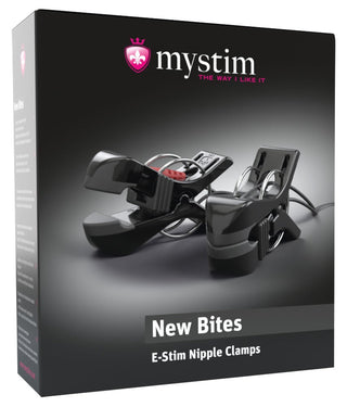 Box av Mystim E-Stim Bröstklämmor, svarta nippelklämmor som kallas New Bites, erbjuder spänningen från elektriska bröstklämmor med bipolär funktion.
