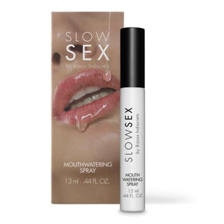 Vi presenterar Bijoux Indiscrets - Ökar Saliv 13 ml läppspray, med förpackning med läppar och en flytande droppdesign. Infunderad med en lockande citrussmak, förbättrar den salivproduktionen för en oförglömlig oral upplevelse.