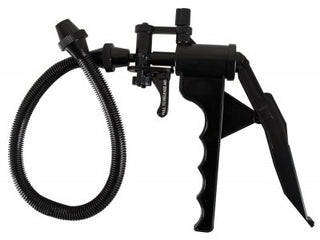 Upptäck Penispump Tillbehör, en svart handhållen luftpump med en Mega Vakuum Pumphandtag, designad för enkel användning med en flexibel slang och ergonomiskt grepp för enkel pumpning.