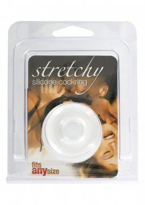 Seven Creations Stretchy Cock Ring, märkt "passar alla storlekar", kommer i genomskinlig förpackning med en parbild i bakgrunden.