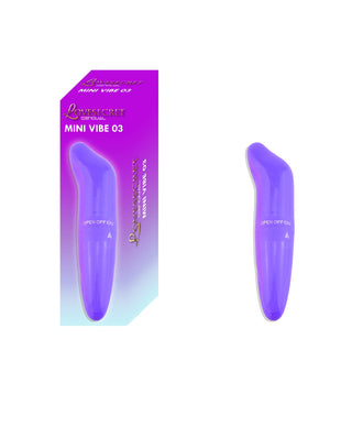 Lovesecret LS44 Mini Vibe sitter bredvid sin matchande gradientlila låda. Denna diskreta, resevänliga minivibrator är perfekt för njutning när som helst, var som helst.