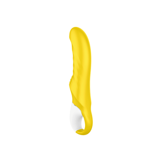 Satisfyer Yummy Sunshine är en gul och vit ergonomisk handhållen enhet gjord av kroppsäkert silikon, med en böjd form för g-punkt stimulans, mot en vit bakgrund.