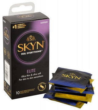 En Skyn Elite Ultra Thin kondomlåda sitter elegant med individuella paket. Dessa "latexfria kondomer" är gjorda av polyisopren och ger en sensationell och naturlig känsla.