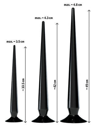 Långa Flexibla Buttplug Set består av tre flexibla, mångsidiga avsmalnande svarta koner av varierande höjd, mätt i centimeter - perfekt för dig som söker en unik upplevelse.