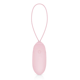 LuvEgg Trådlöst Vibrerande Ägg är en rosa, ovalformad trådlös fjärrstyrd enhet med en slingad sträng som erbjuder vattentätt mångsidighet.