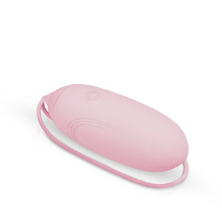 LuvEgg Trådlöst Vibrerande Ägg är en rosa oval-formad trådlös enhet med strömknapp och tunn rem, designad för mångsidighet och komfort.