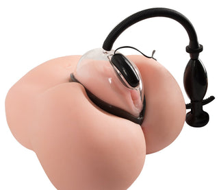 Vagina Pump Med Vibration - 14 cm är en uppblåsbar silikonmodell med en vakuumpumpfäste, designad för att öka njutningen som en innovativ sexleksak.