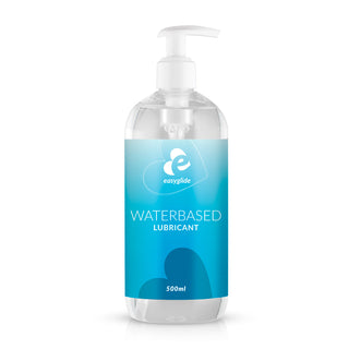 En 500 ml klar pumpflaska med Easyglide vattenbaserat glidmedel har en elegant blå etikett för effektiv smörjning, vilket säkerställer smidig och tillfredsställande användning som ett CE Märkt vattenbaserat glidmedel.