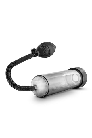 Penispump Performance VX101 är en klar cylindrisk vakuumanordning med en flexibel svart slang och en squeeze-lampa, designad för ökad styrka.