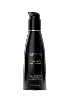 Wicked Aqua Sensitive 120 ml glidmedel kommer i en svart flaska med pumpdispenser, perfekt för känslig hud. Detta hypoallergena och veganska vattenbaserade glidmedel är idealiskt för känslig hud.