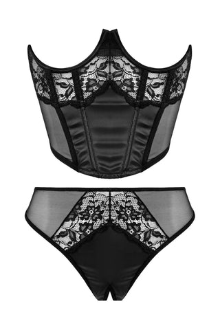Halv Korsett Med Trosa är ett svart underklädesset med en skir, spetsmönstrad bustier med strukturerade paneler och en hög urringning, tillsammans med matchande trosor med hög midja prydda med spetsdetaljer och skira sidopaneler.
