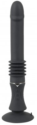 You2Toys Bärbar Sexmaskin är en svart, lång, räfflad sugkoppsdildo med en slät spets och texturerat grepp på en vit bakgrund, med 7 vibrationslägen för varierad njutning.